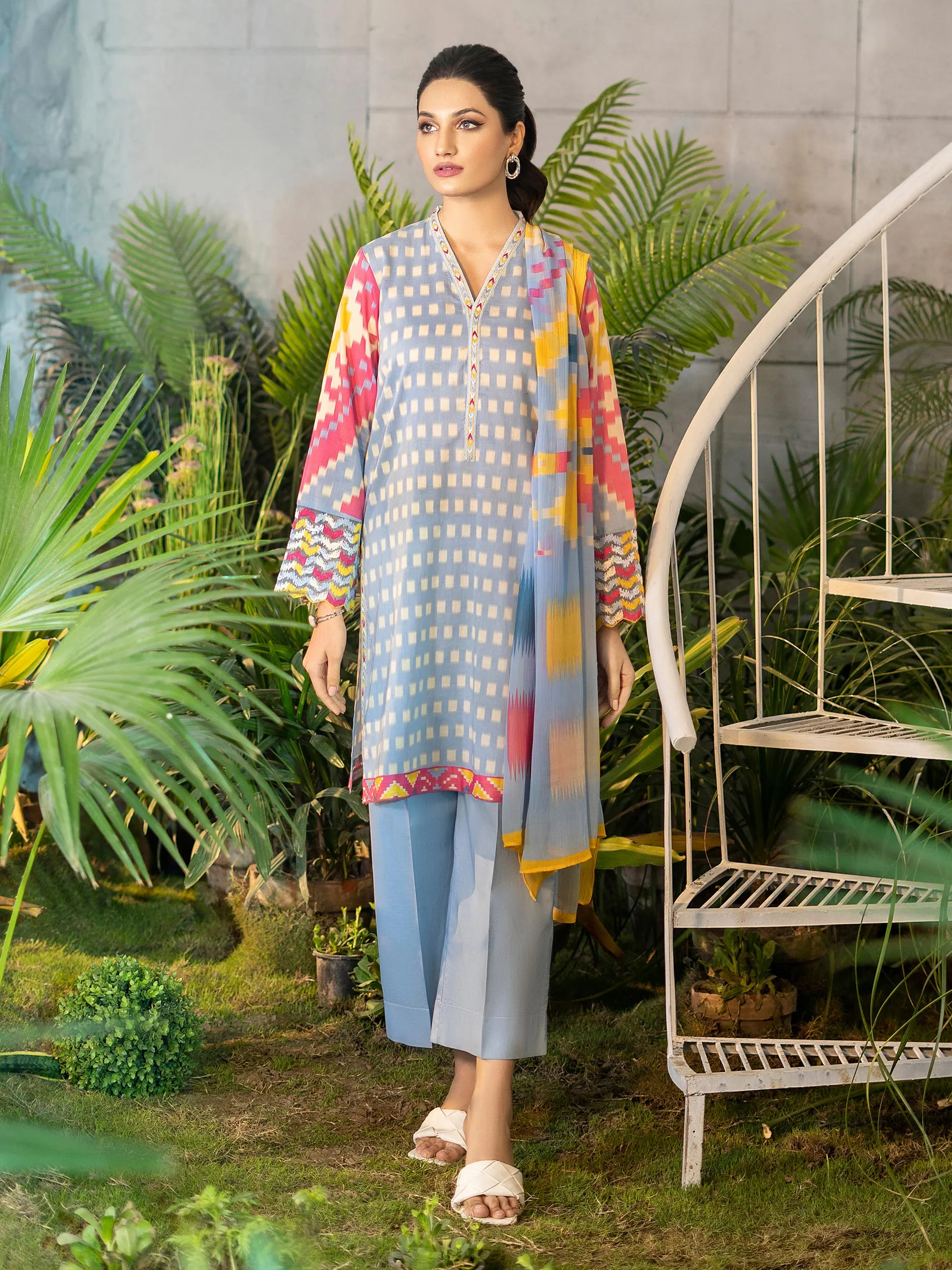 2 Piece Embroidered Lawn Suit