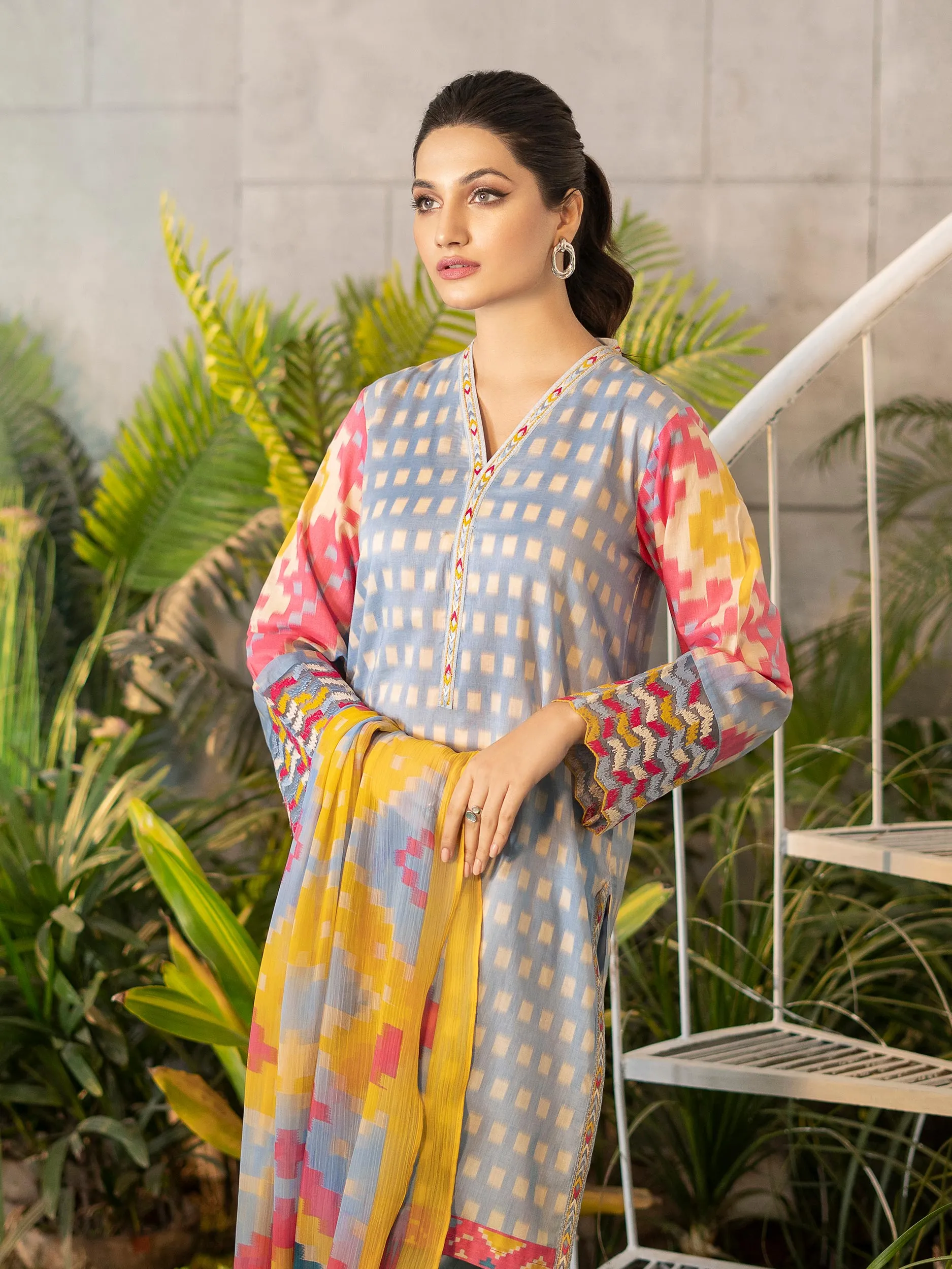 2 Piece Embroidered Lawn Suit