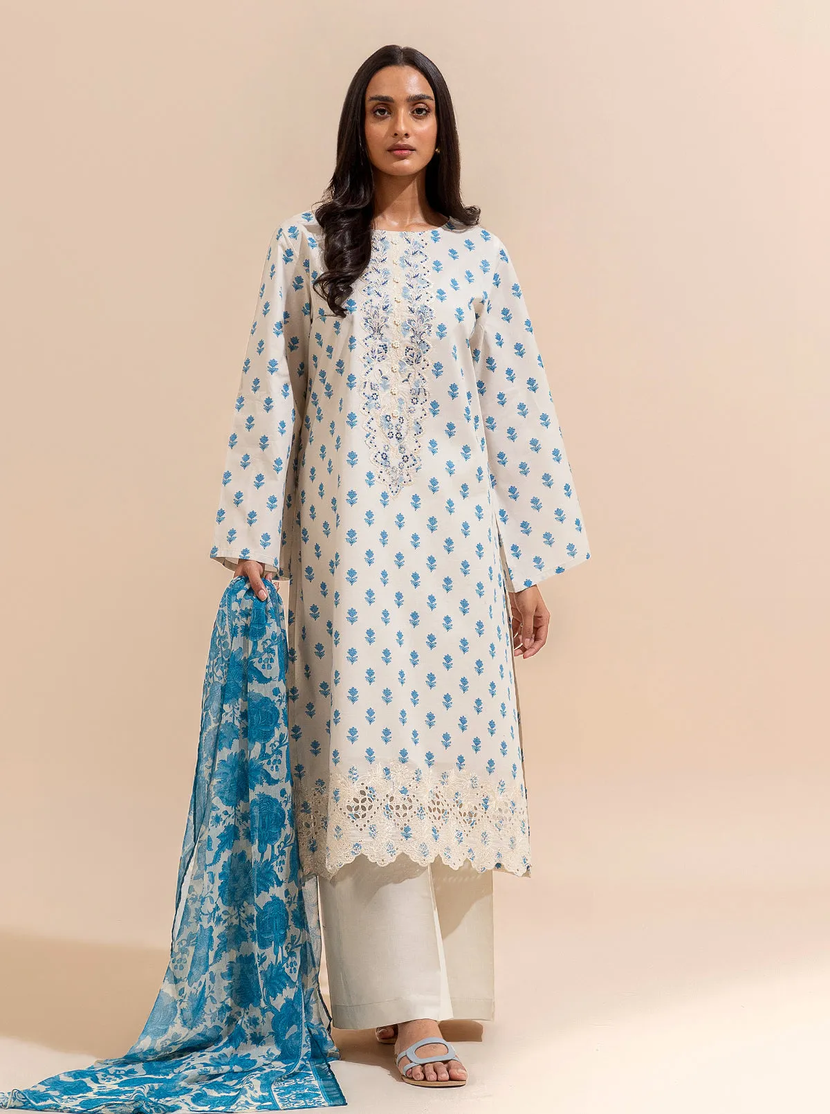 3 PIECE EMBROIDERED LAWN SUIT-BLUE GEMS