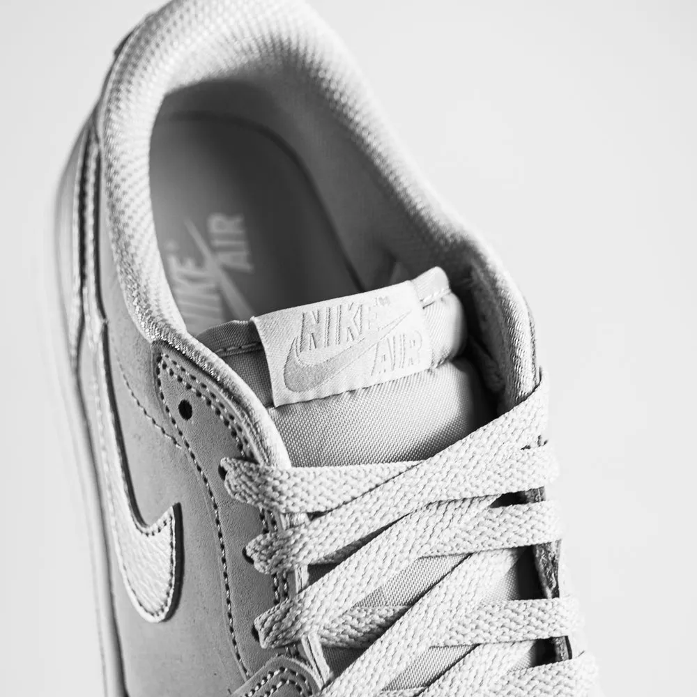 Air Jordan 1 Retro Low OG (Neutral Grey/Metallic Silver)