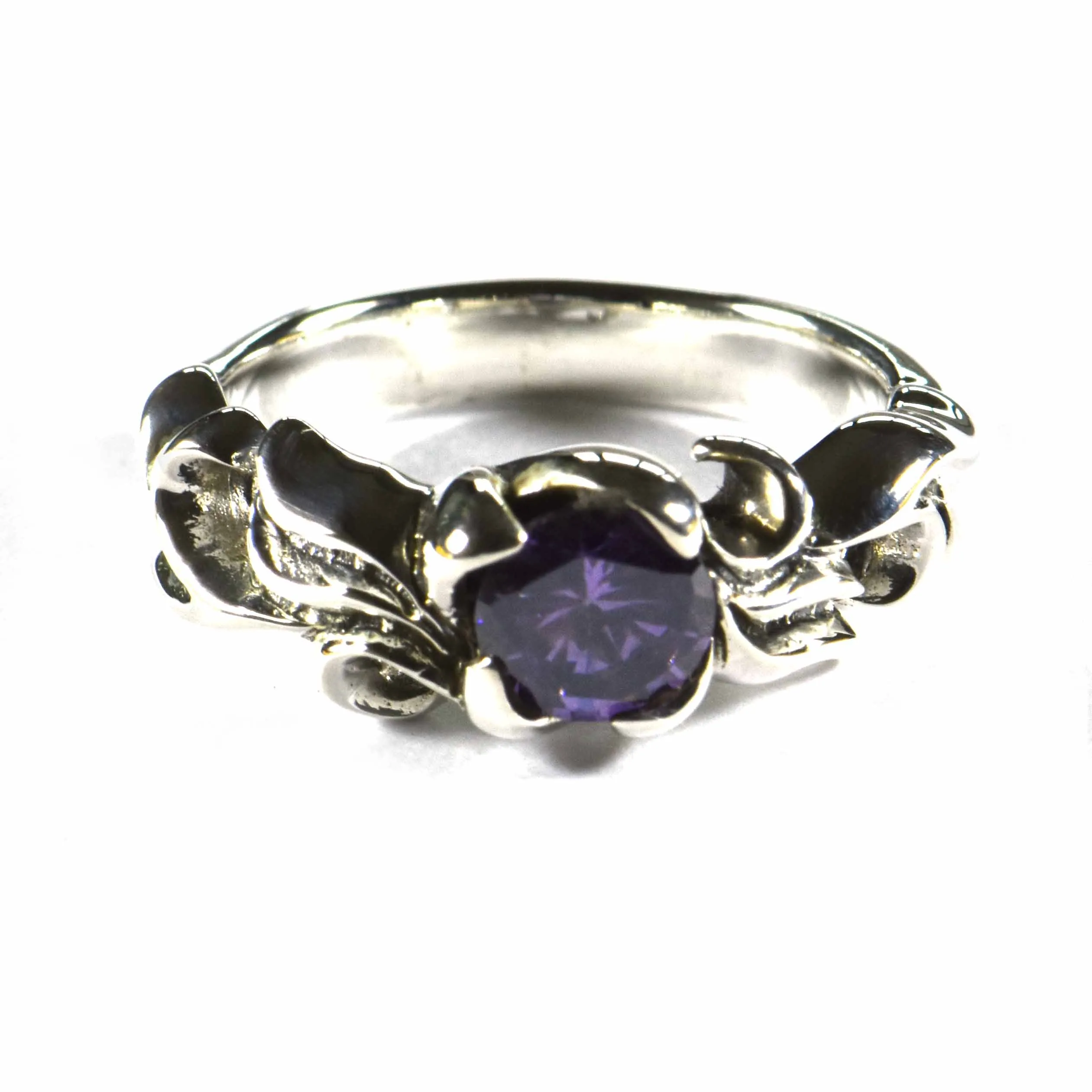 Aquarelle pattern silver ring with purple CZ