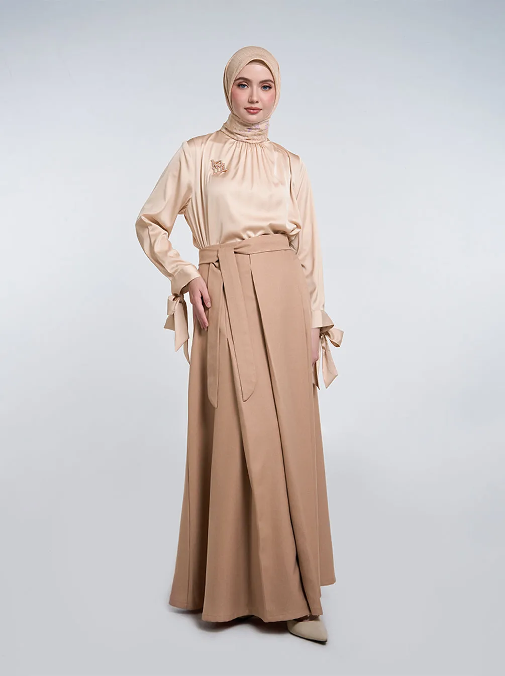 ARUNA GATHERED NECK TOP PLAIN CASHMERE