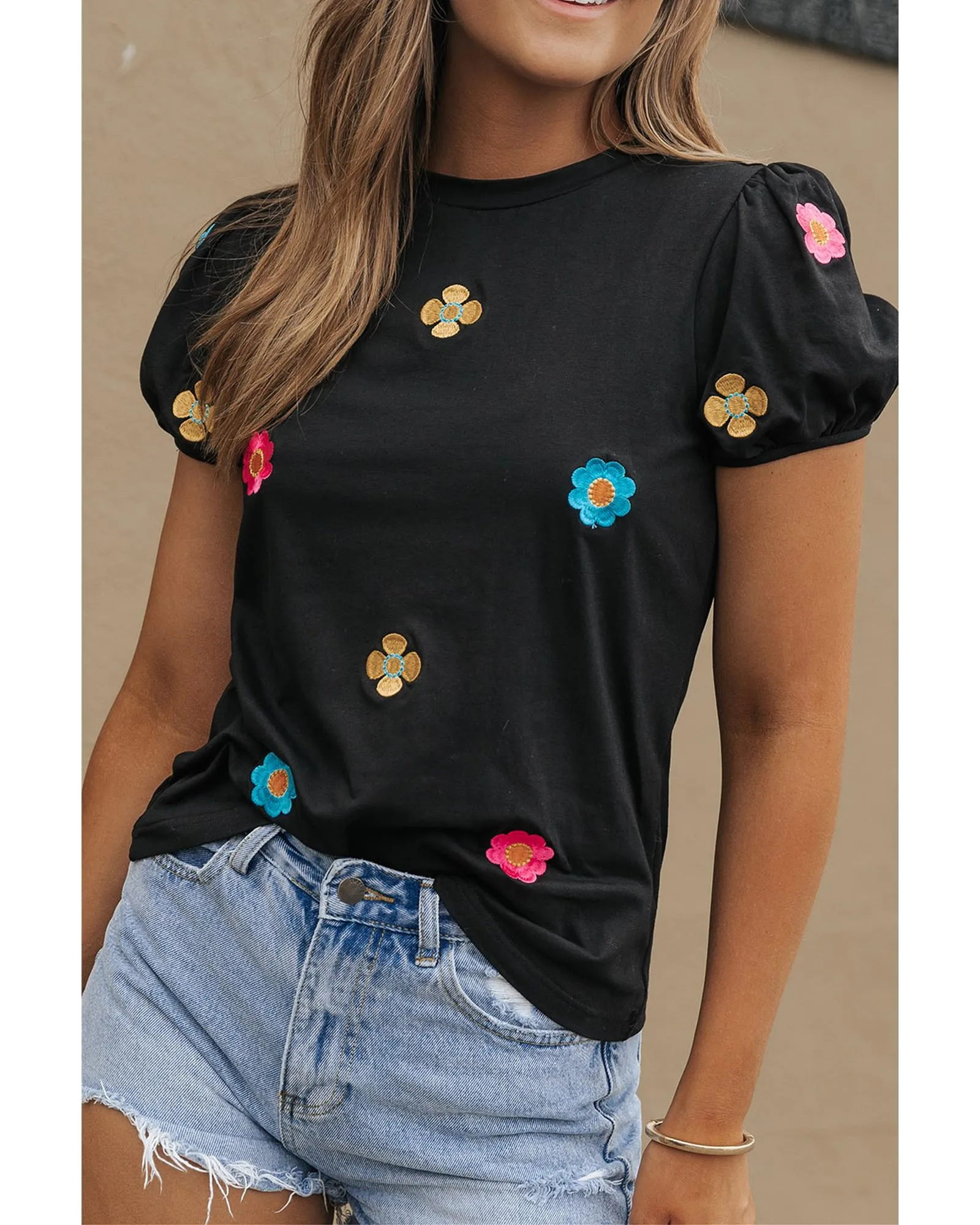 Azura Exchange Embroidered Flower Short Sleeve Tee - L