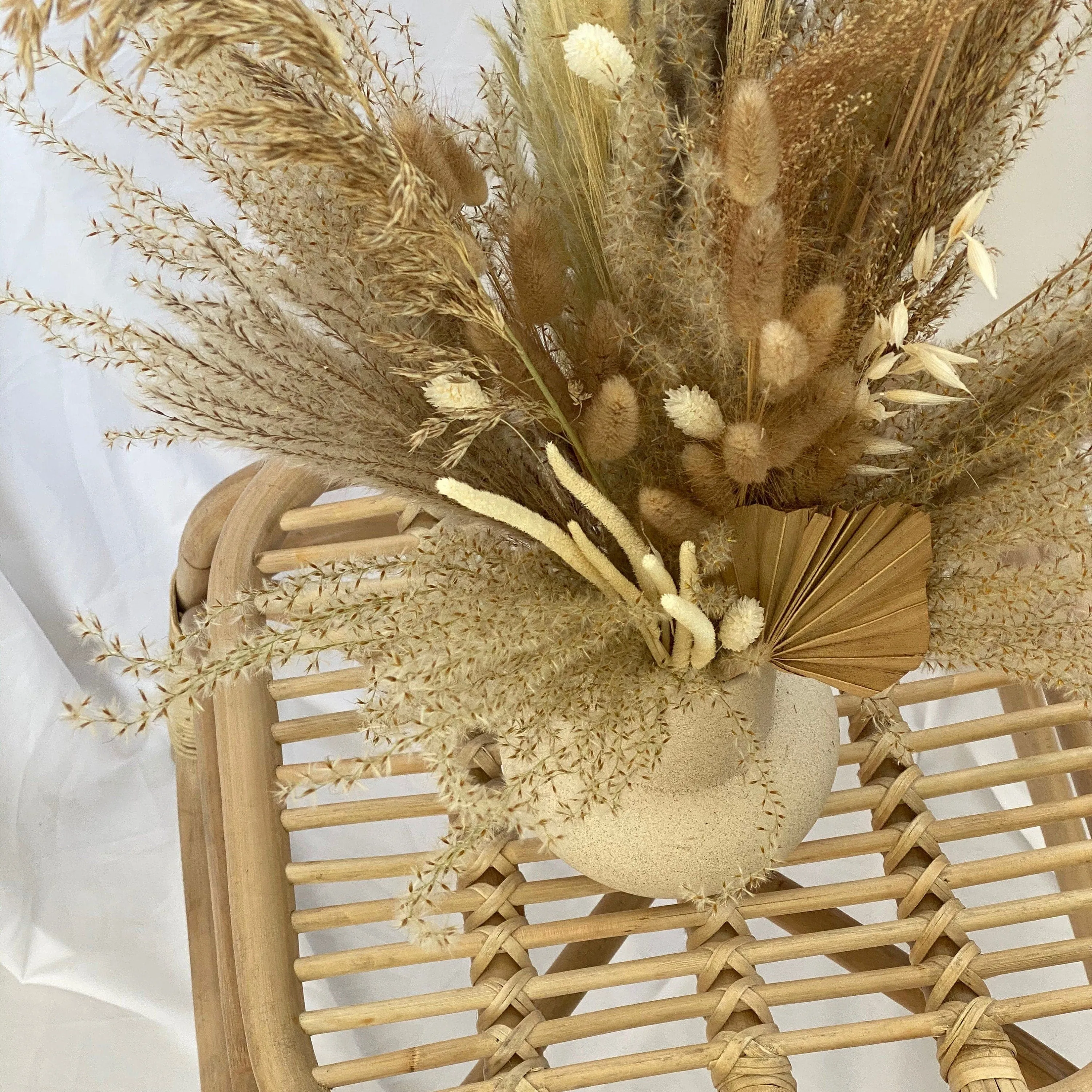 Cream Shades Fluffy Pampas Grass & Bunny Tails Boho Wedding Decoration / Decoration Centerpiece