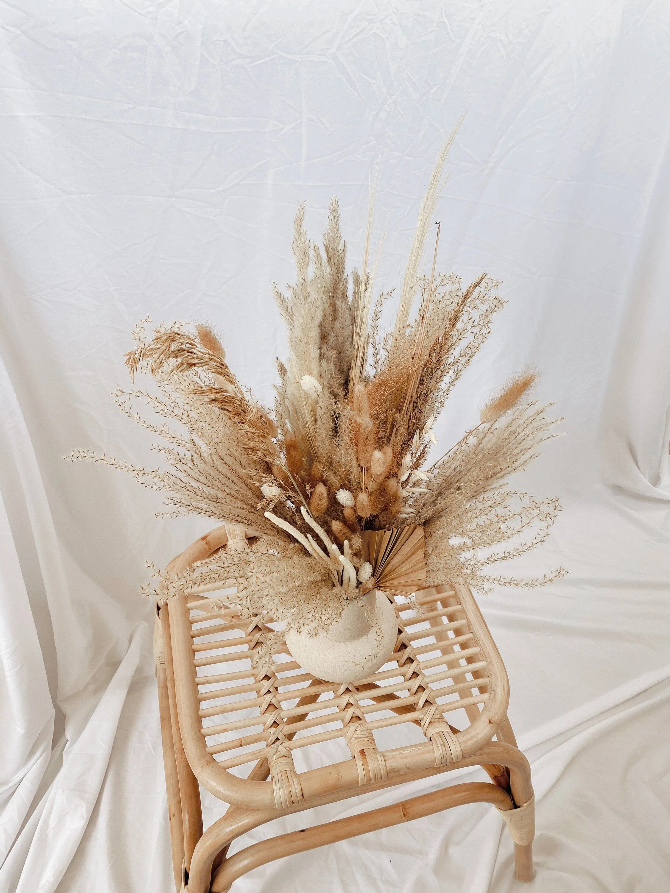 Cream Shades Fluffy Pampas Grass & Bunny Tails Boho Wedding Decoration / Decoration Centerpiece