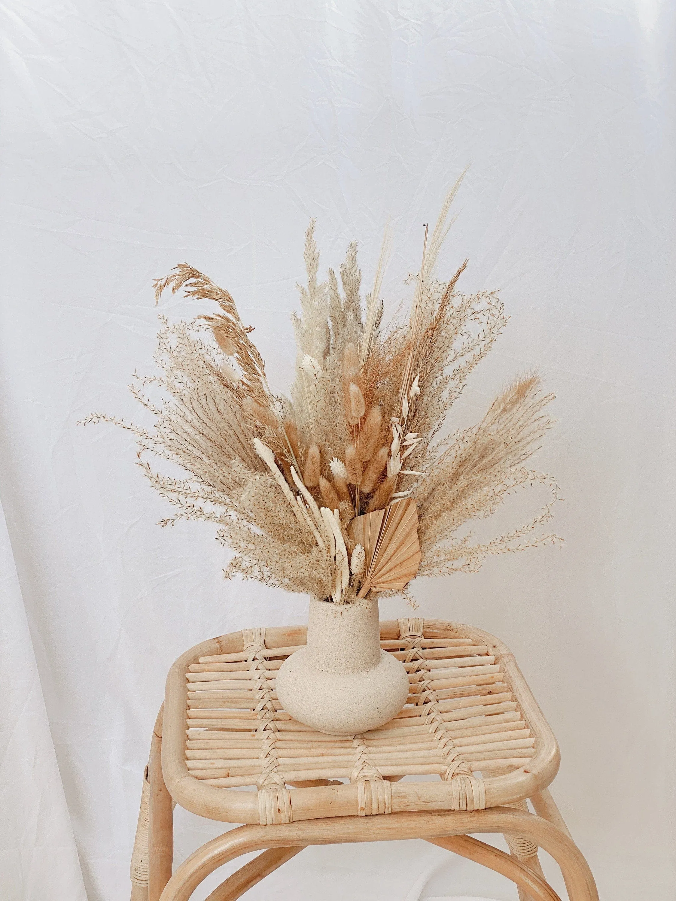 Cream Shades Fluffy Pampas Grass & Bunny Tails Boho Wedding Decoration / Decoration Centerpiece