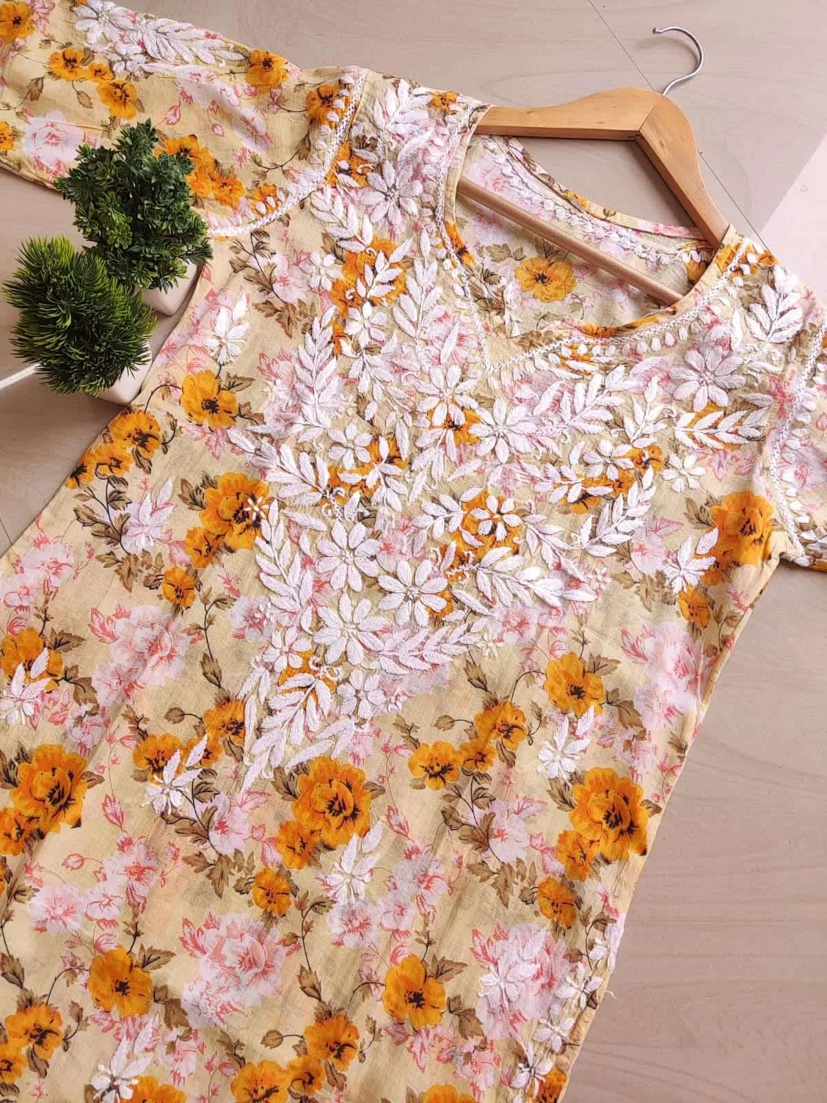 FCH.Beautifull Chikan Handwork Long, Cotton flowral Print Kurti