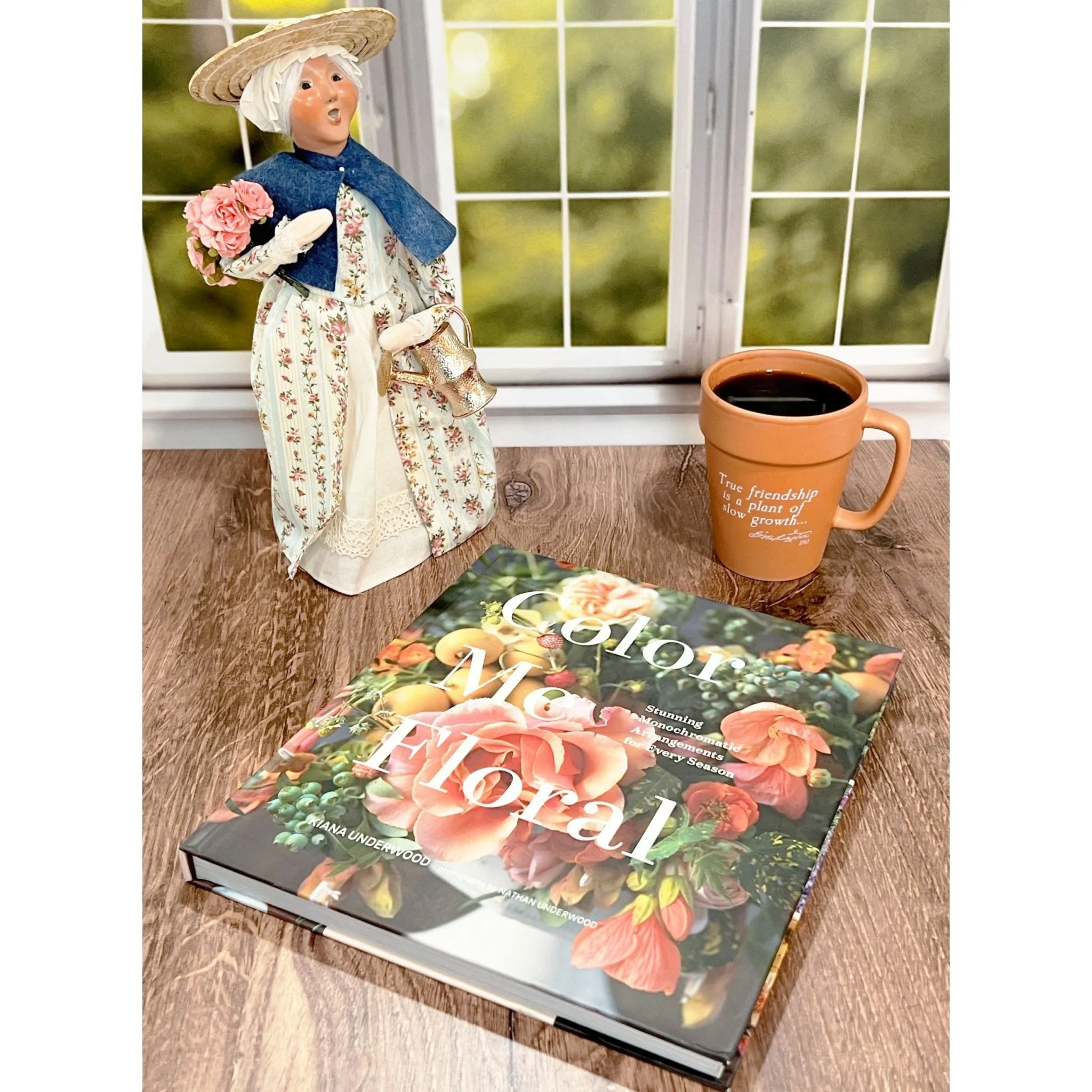 Gardening Martha Caroler by Byers' Choice