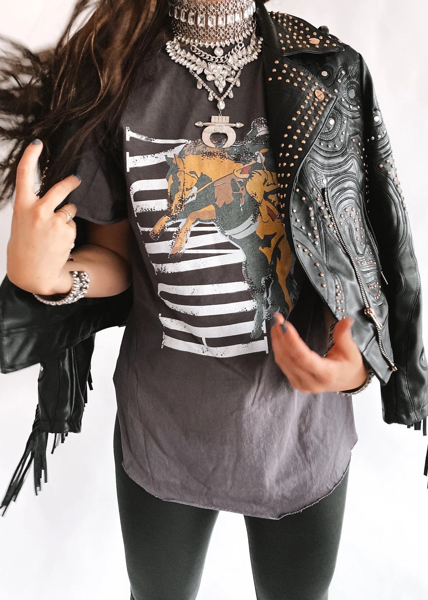 HOWDY COWBOY SIDE SLIT TEE