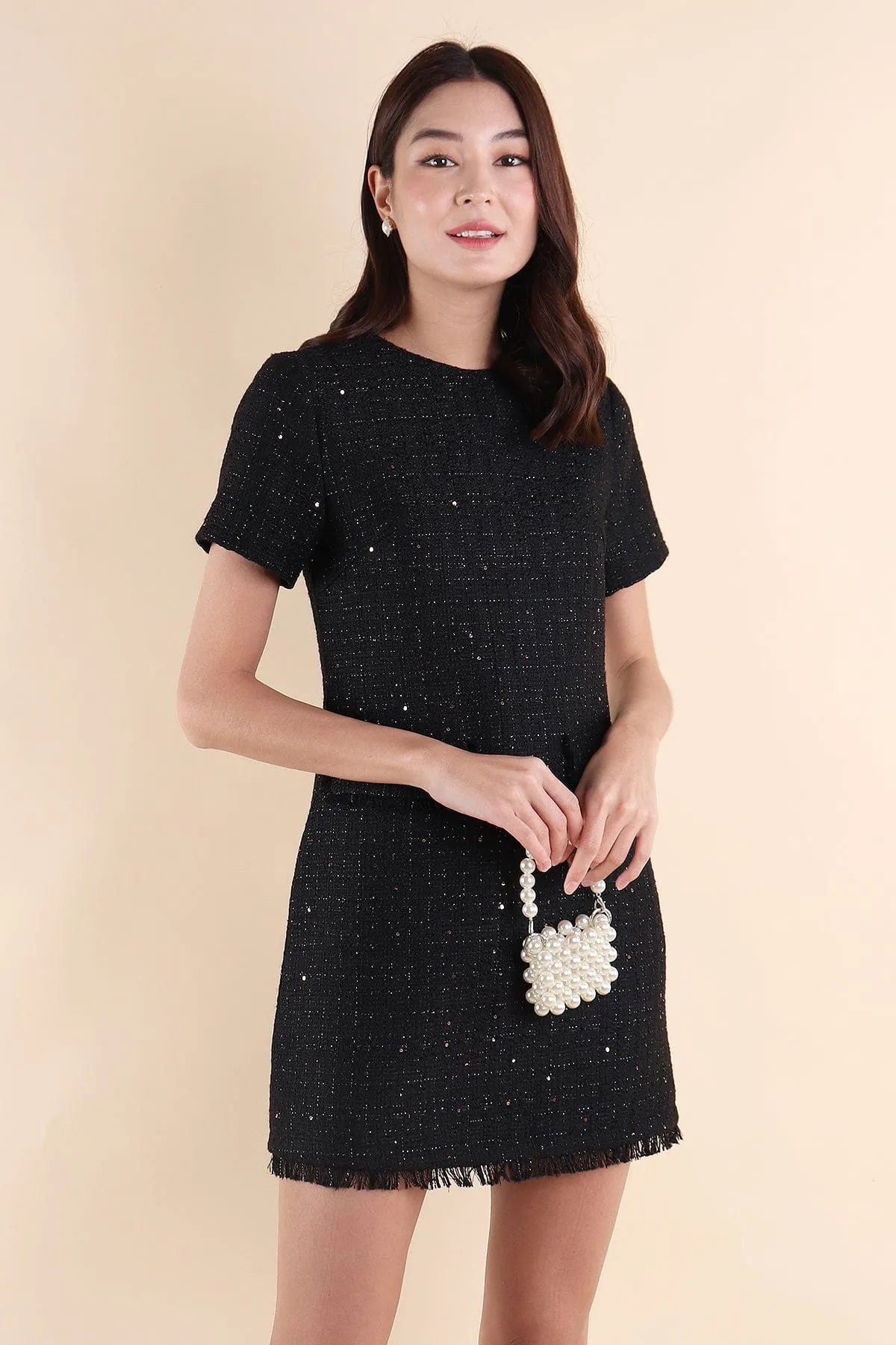 LEIGH TWEED SHIFT DRESS IN BLACK