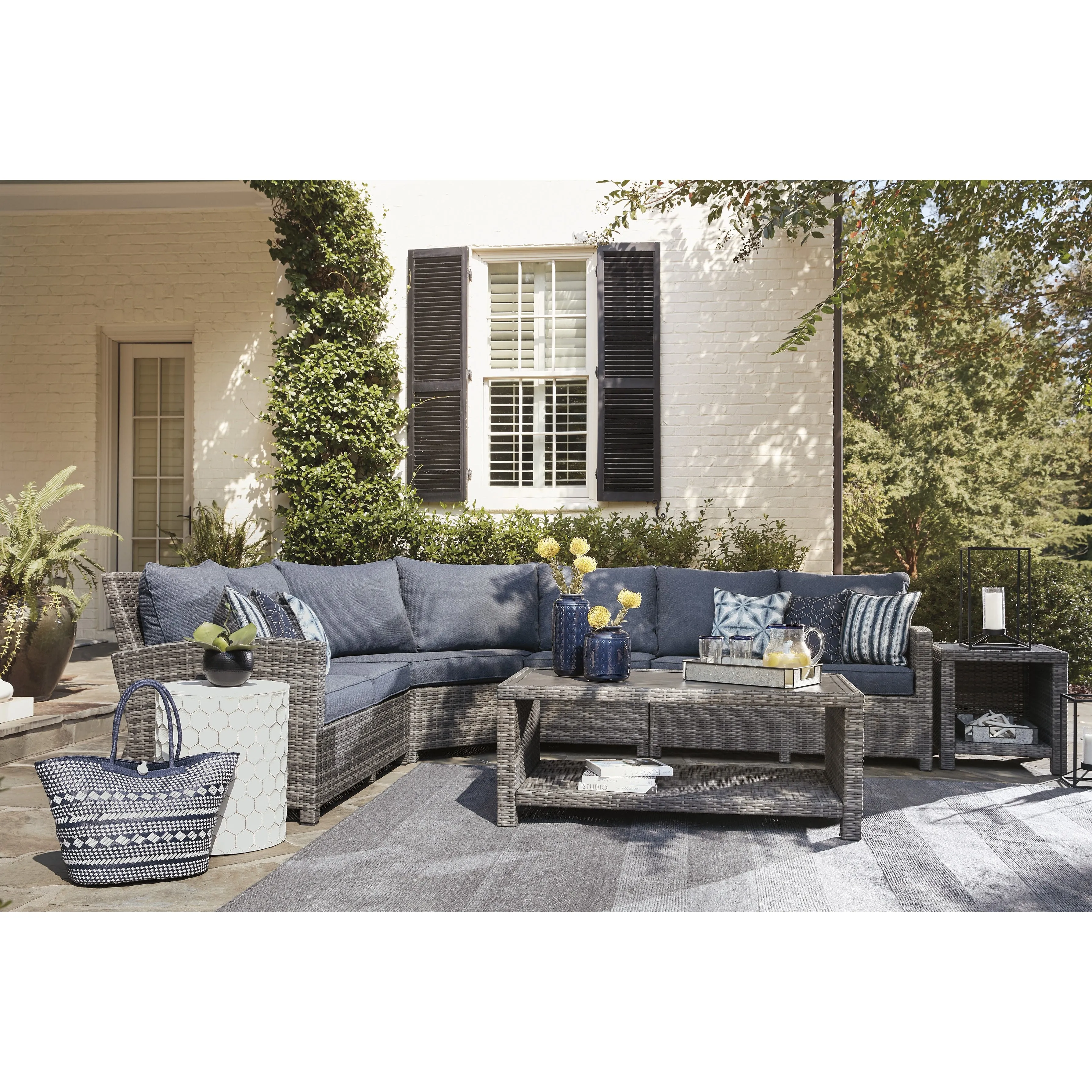 Nantucket Outdoor 50" Coffee Table