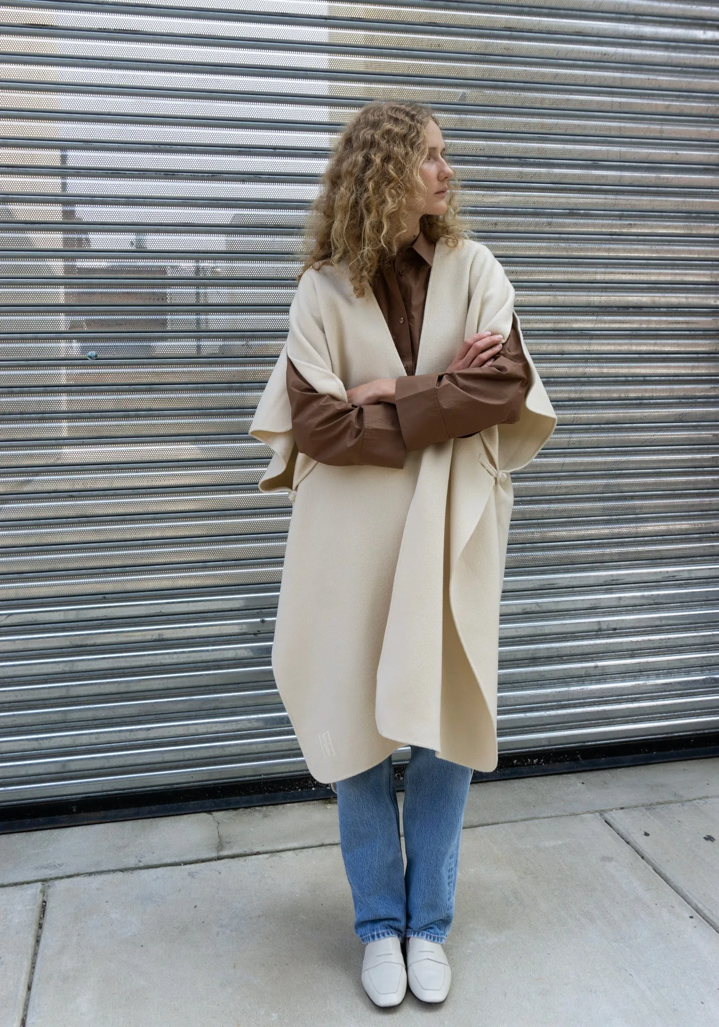 Robertas Poncho in Pearl