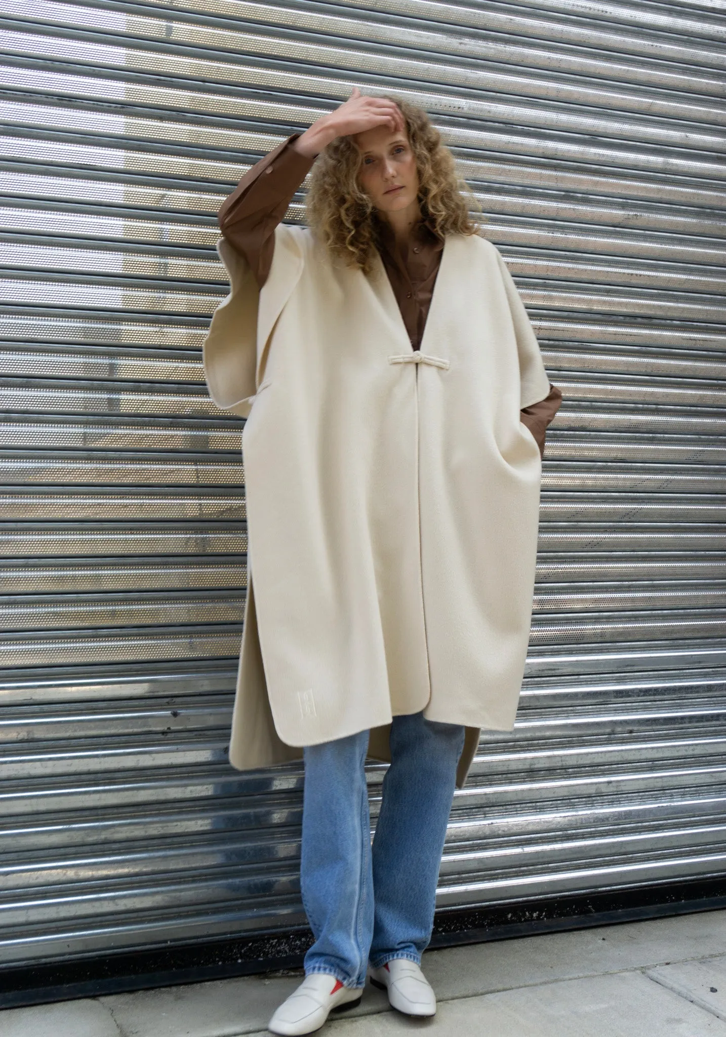 Robertas Poncho in Pearl