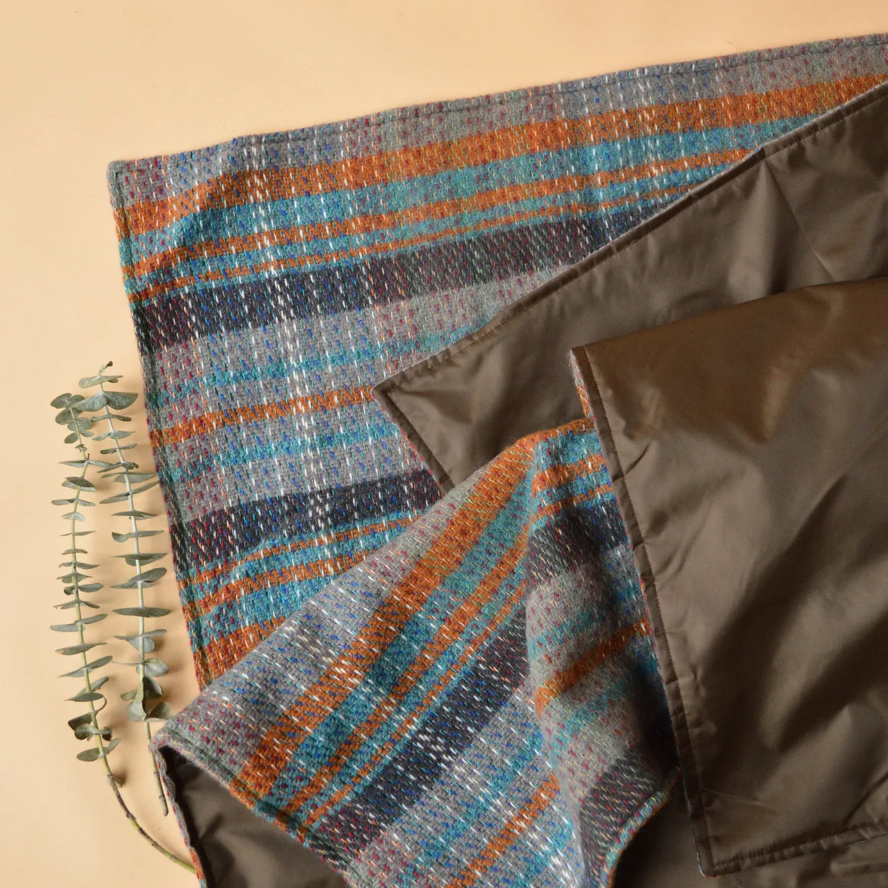 Roll-up Picnic Blanket with Handle in 100% Recycled Wool