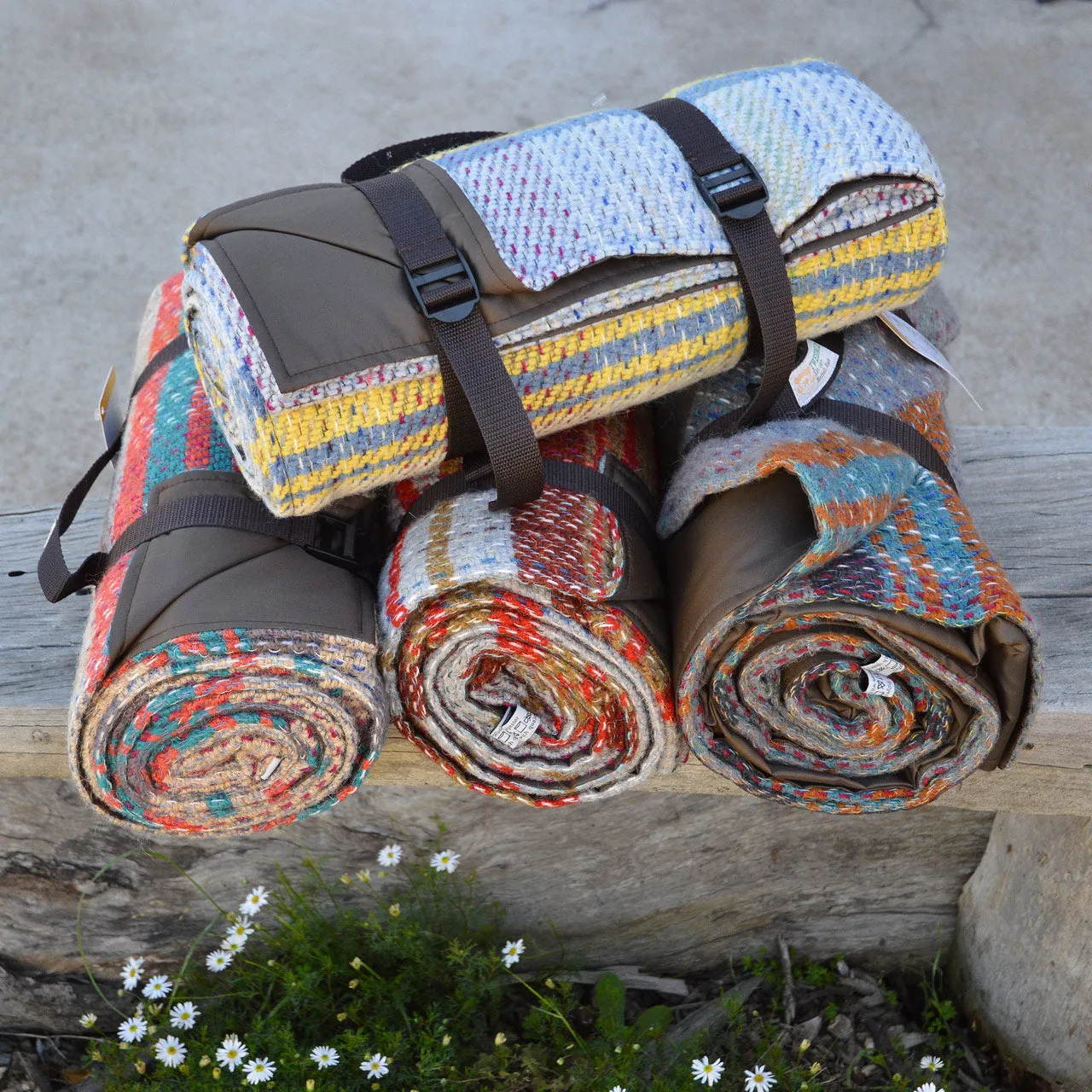 Roll-up Picnic Blanket with Handle in 100% Recycled Wool