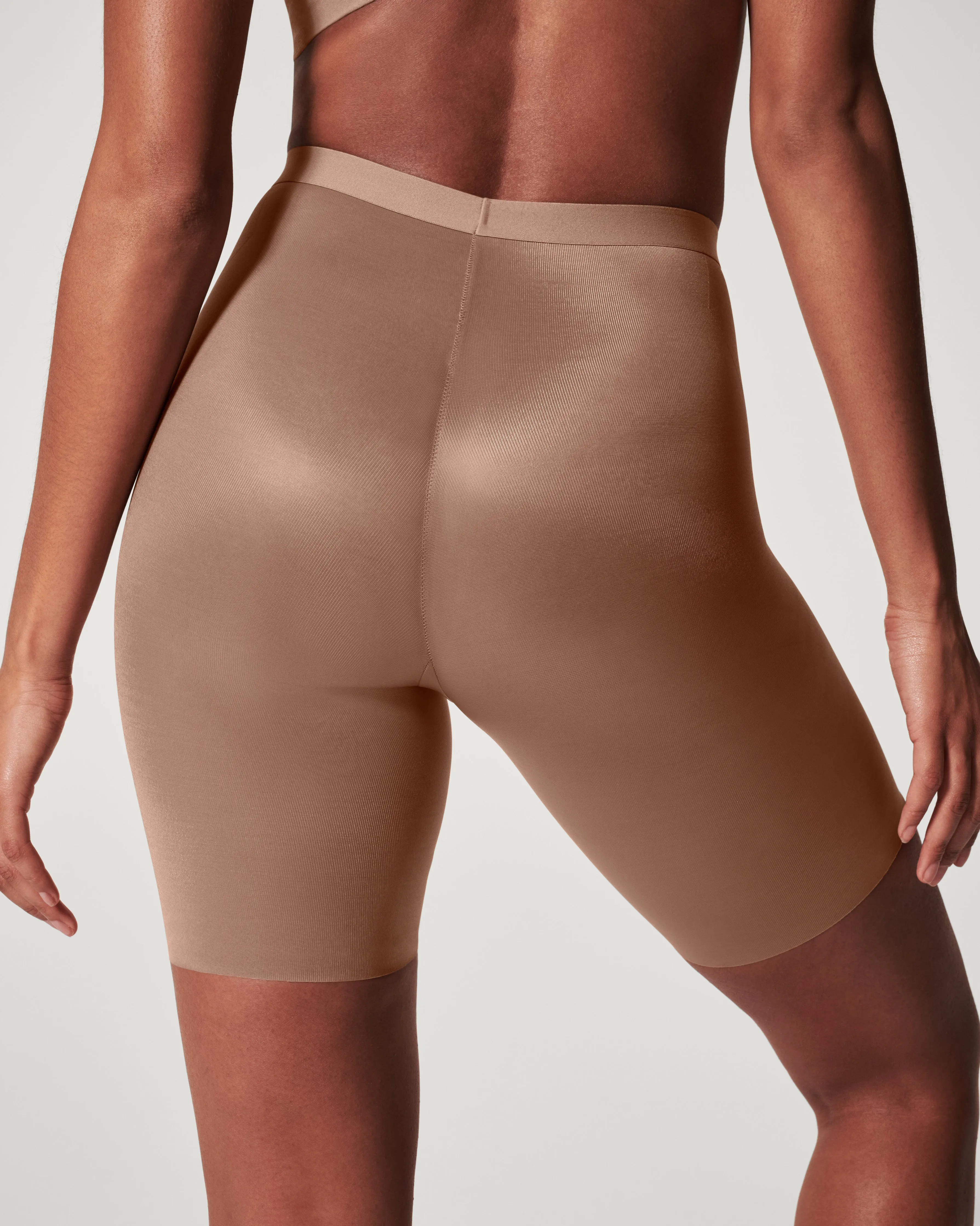 SPANXshape™ Invisible Mid-Thigh Short