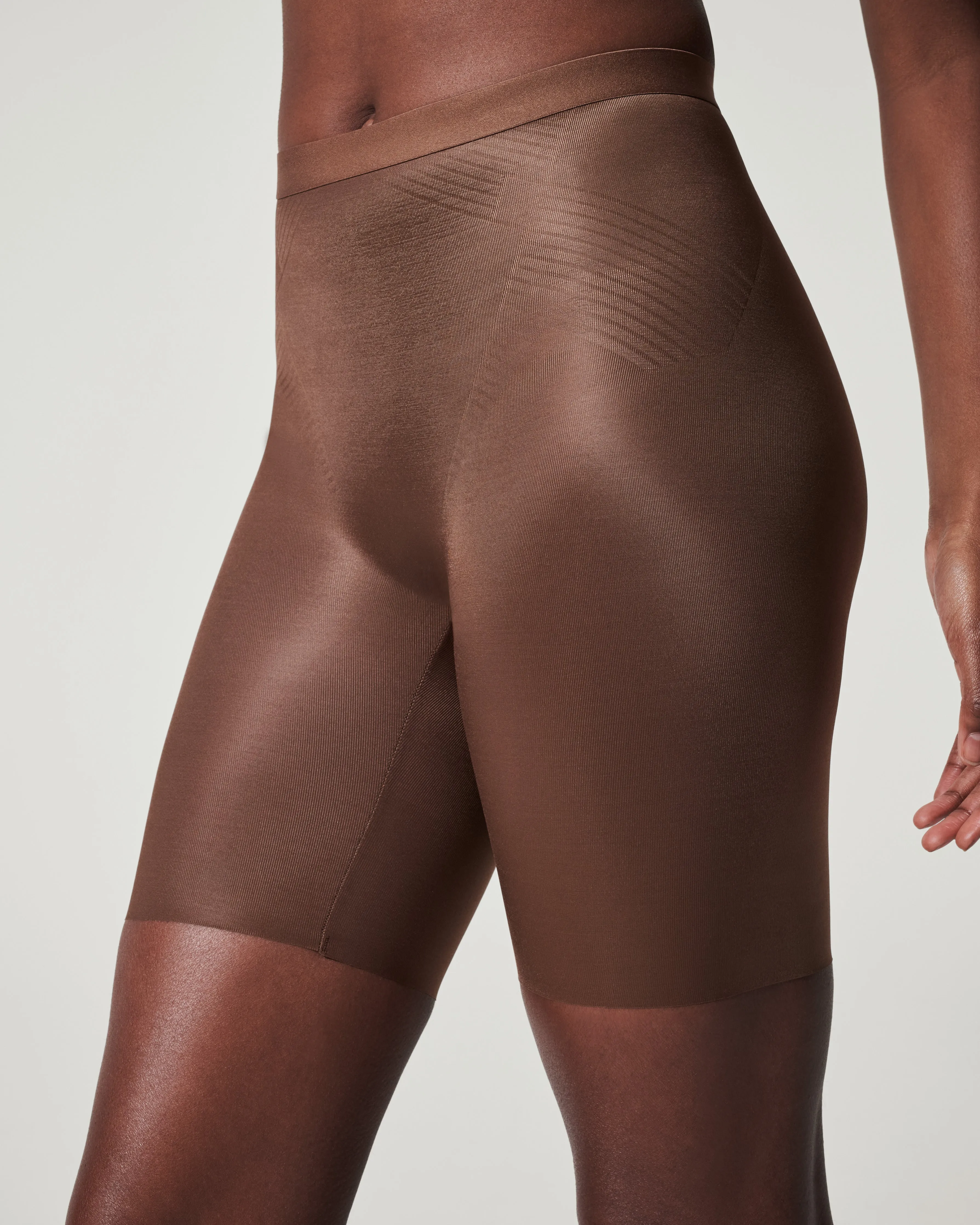 SPANXshape™ Invisible Mid-Thigh Short